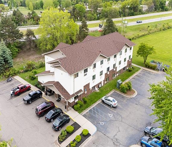Most Safe & Rated Hotel In Lansing.